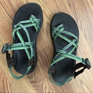 Chacos green size 8